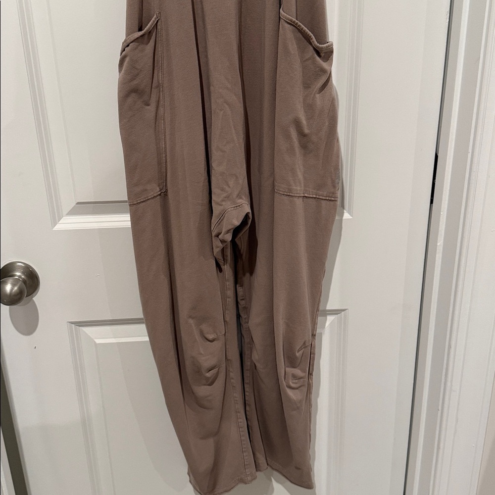 Free People Hot Shot Onesie size medium - Picture 3 of 3